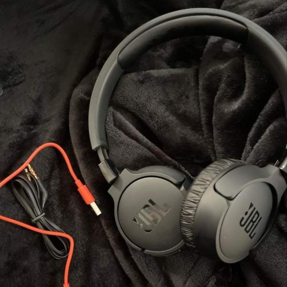 JBL Tune 660 Wireless Bluetooth Headphones